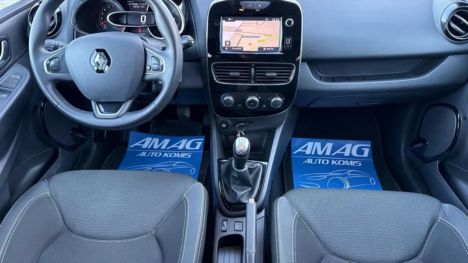 RENAULT Clio -
