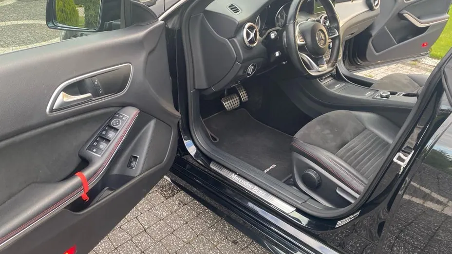 MERCEDES-BENZ CLA CLA 180 Urban