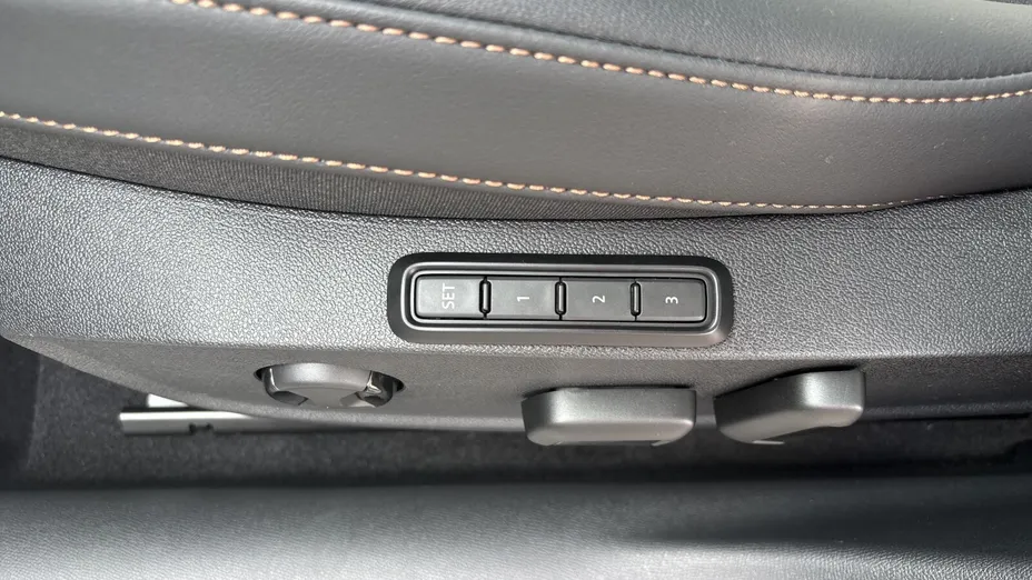 CUPRA Leon Leon 1.5 eTSI mHEV DSG Nowy