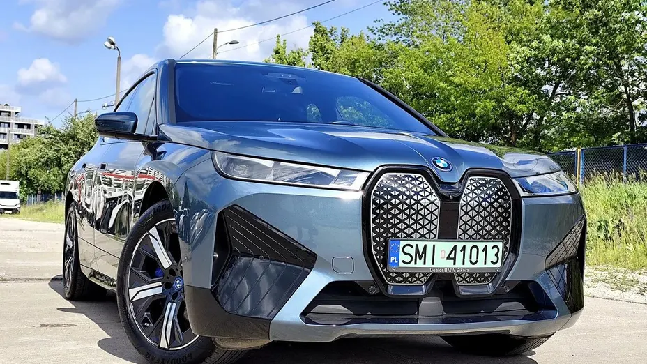 BMW iX iX xDrive50 111.5kWh Signature