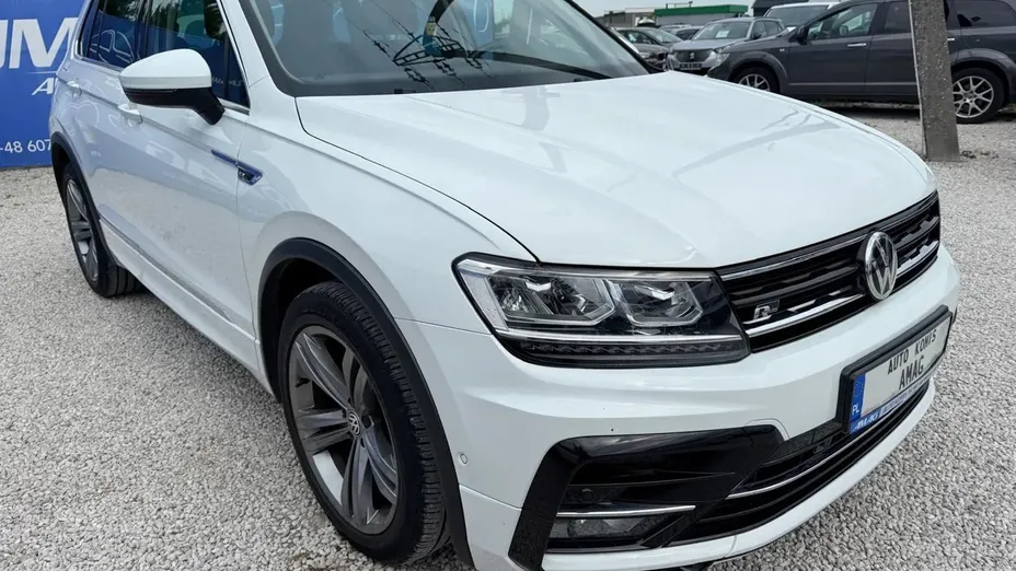 VOLKSWAGEN Tiguan -