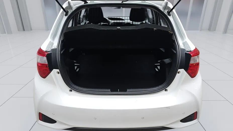 TOYOTA Yaris Yaris 1.5 Active