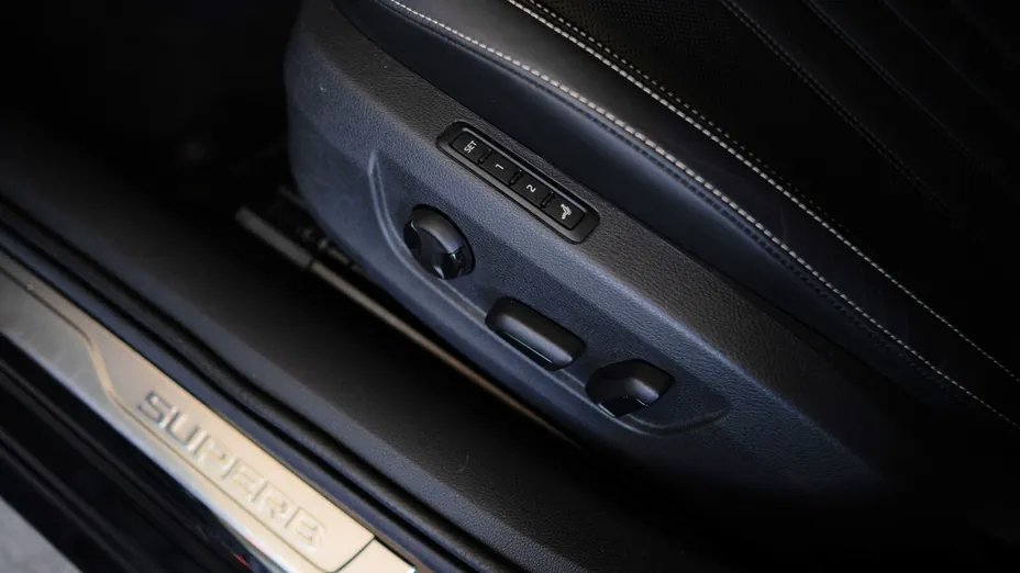 SKODA Superb Superb 2.0 TDI SCR 4x4 L&K DSG