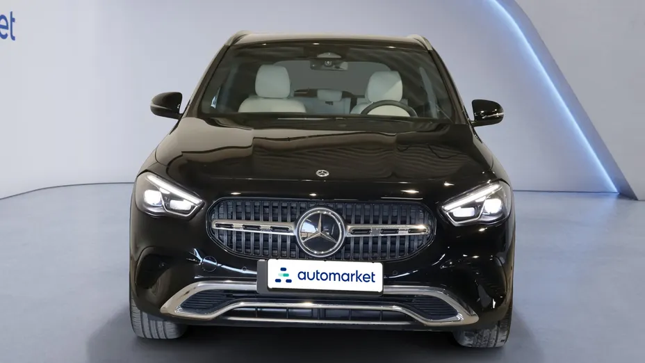 MERCEDES-BENZ GLA GLA 200 d Progressive 8G-DCT