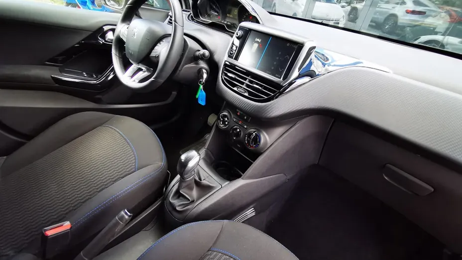 PEUGEOT 208 208 1.4 HDi Access