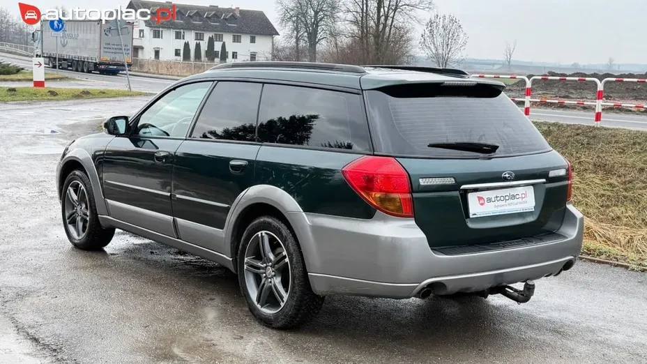 SUBARU Outback -