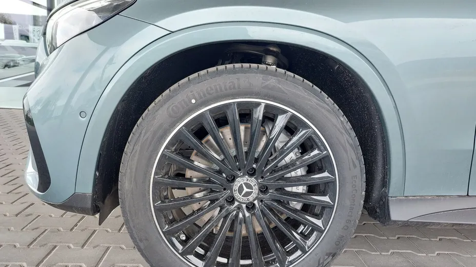 MERCEDES-BENZ GLC -