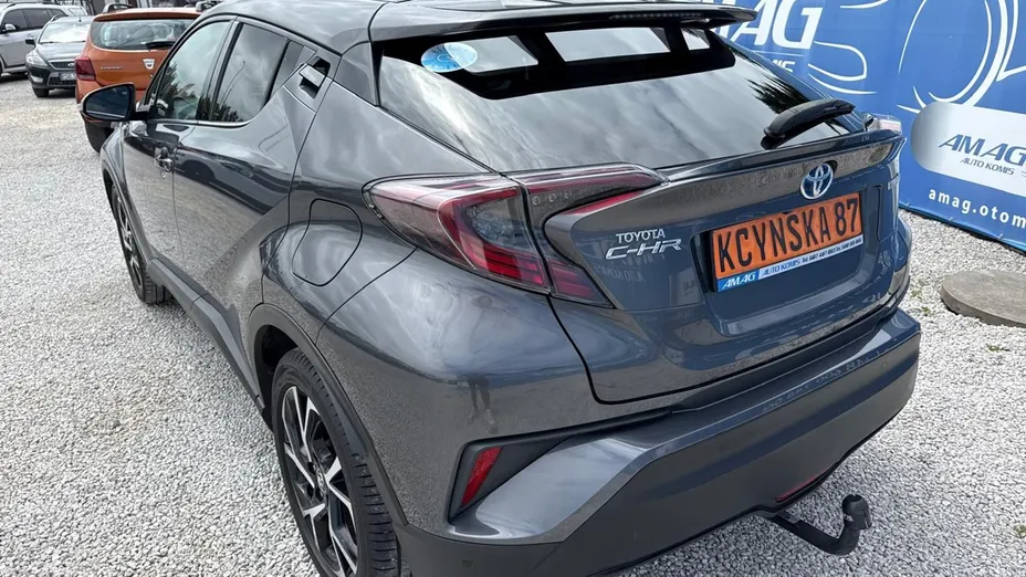 TOYOTA C-HR -