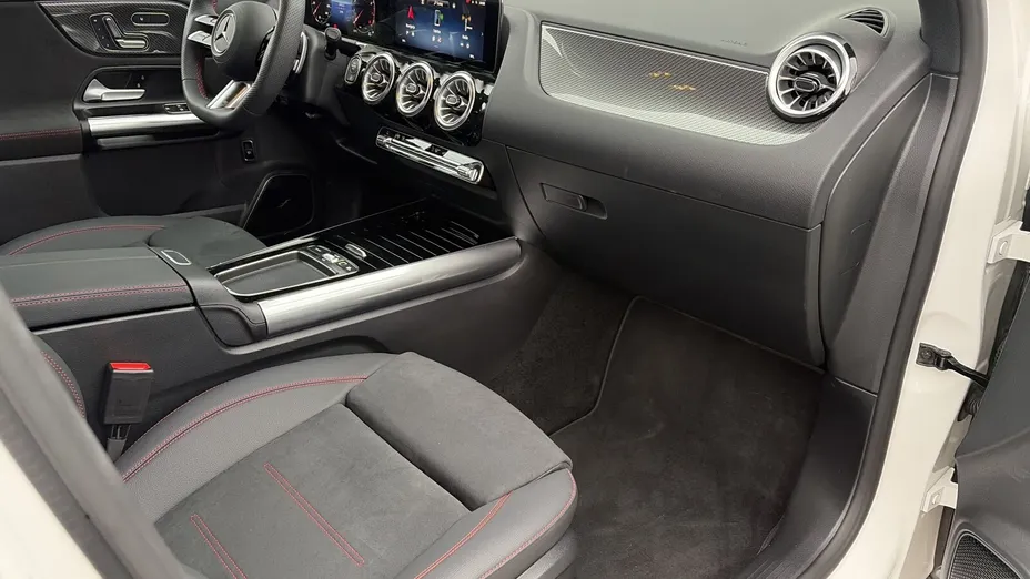 MERCEDES-BENZ GLA GLA 200 mHEV AMG Line 7G-DCT