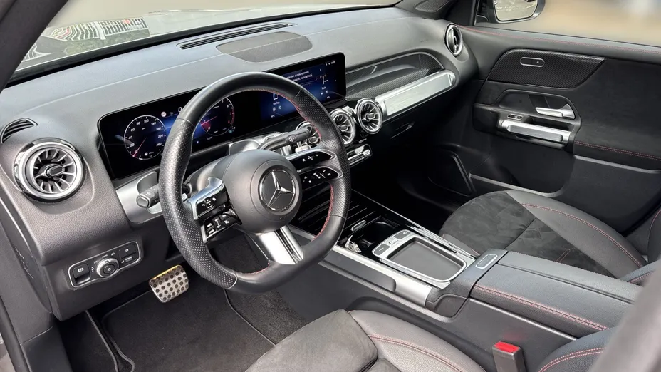 MERCEDES-BENZ GLB GLB 200 mHEV AMG Line 7G-DCT