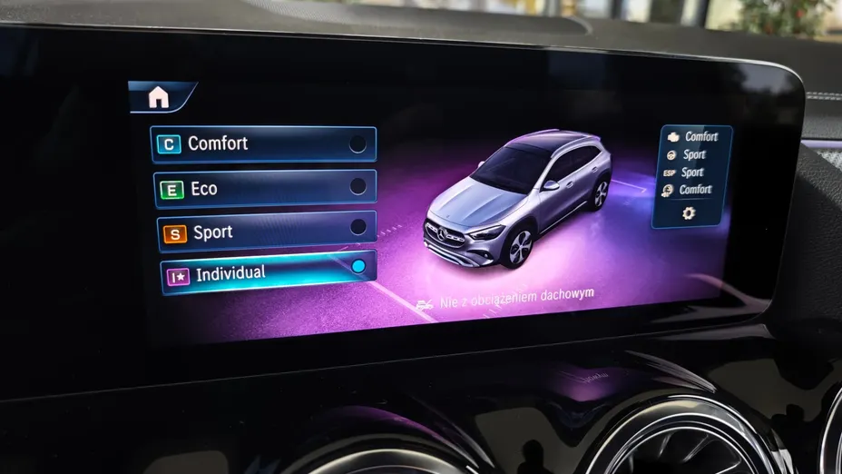 MERCEDES-BENZ GLA GLA 200 mHEV AMG Line 7G-DCT