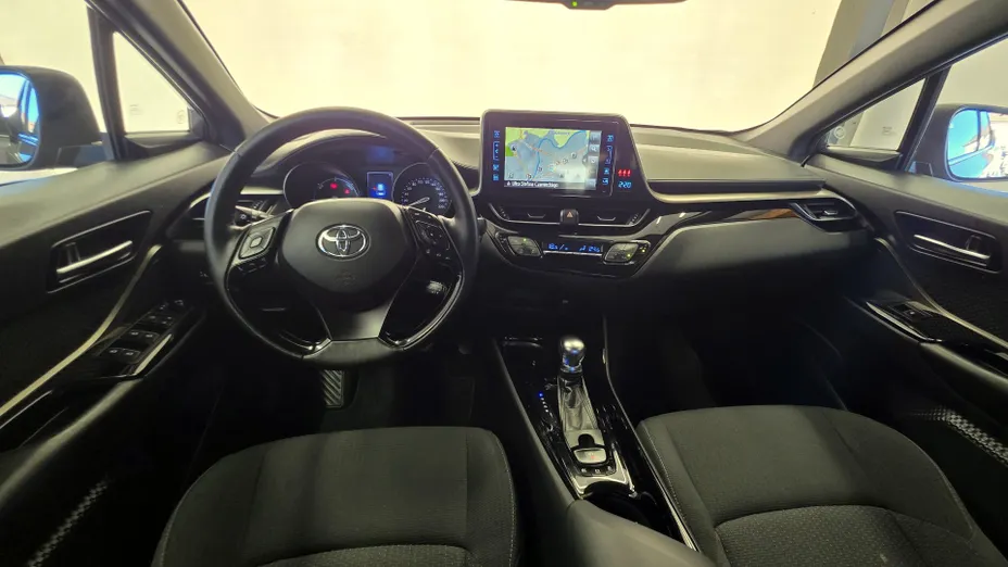 TOYOTA C-HR -