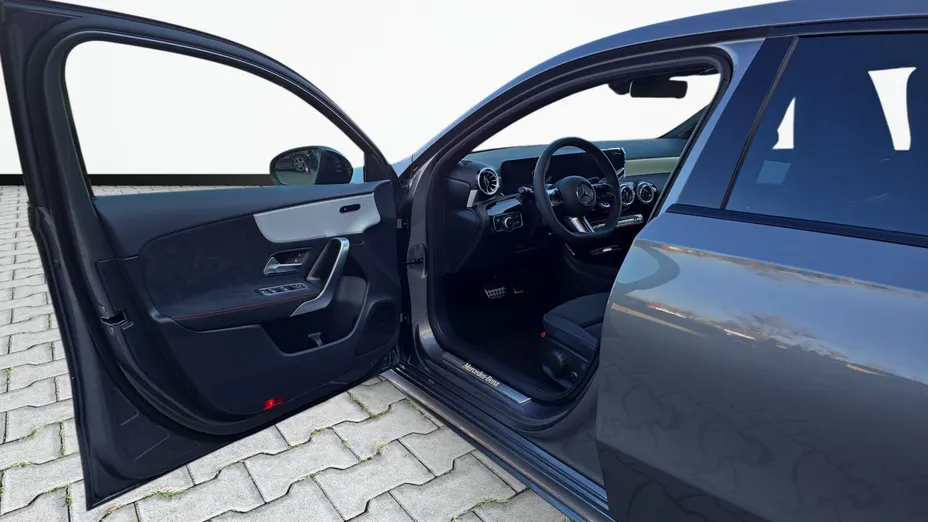 MERCEDES-BENZ A Klasa A 200 AMG Line 7G-DCT