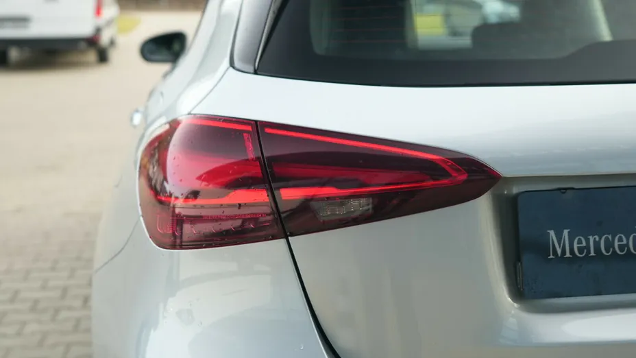 MERCEDES-BENZ A Klasa A 200 7G-DCT