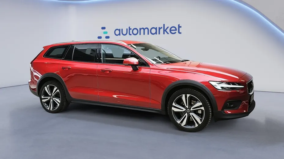 VOLVO V60 V60 CC Plus B5 B AWD aut