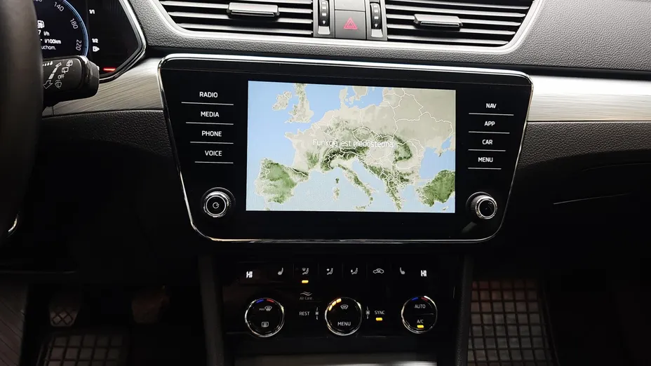 SKODA Superb Superb 2.0 TDI SCR Ambition