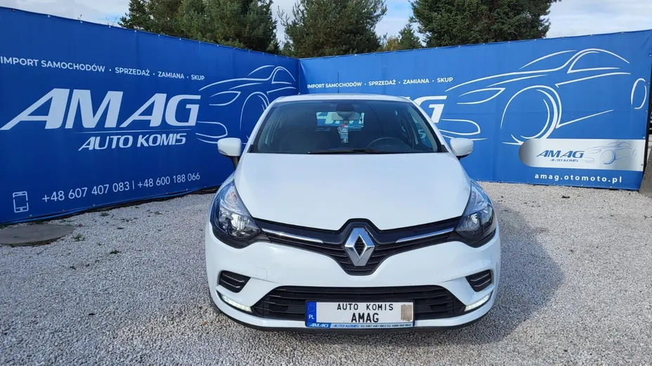 RENAULT Clio -