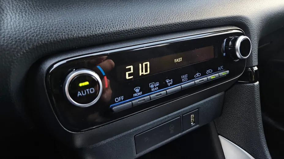 TOYOTA Yaris Yaris Hybrid 1.5 Comfort