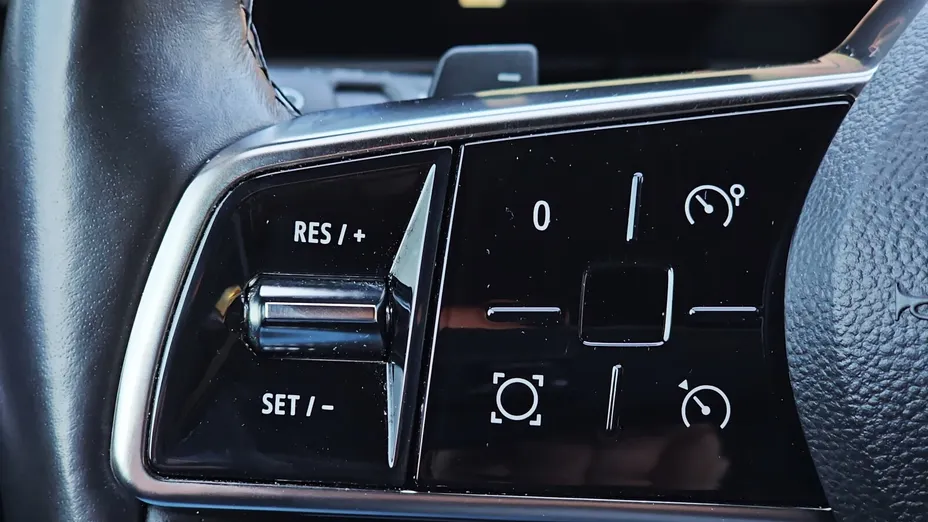 RENAULT Austral Austral 1.3 TCe mHEV Techno aut