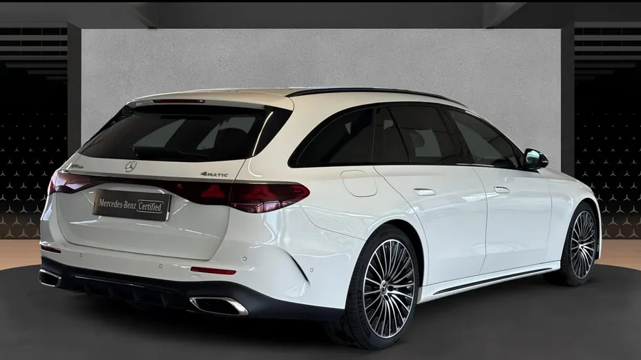 MERCEDES-BENZ E Klasa E 300 de PHEV 4-Matic AMG 9G-Tronic