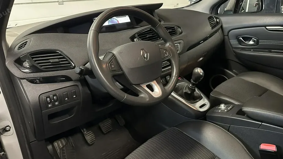 RENAULT Scenic Megane Scenic 1.9 dCi RT