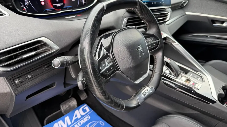 PEUGEOT 3008 -