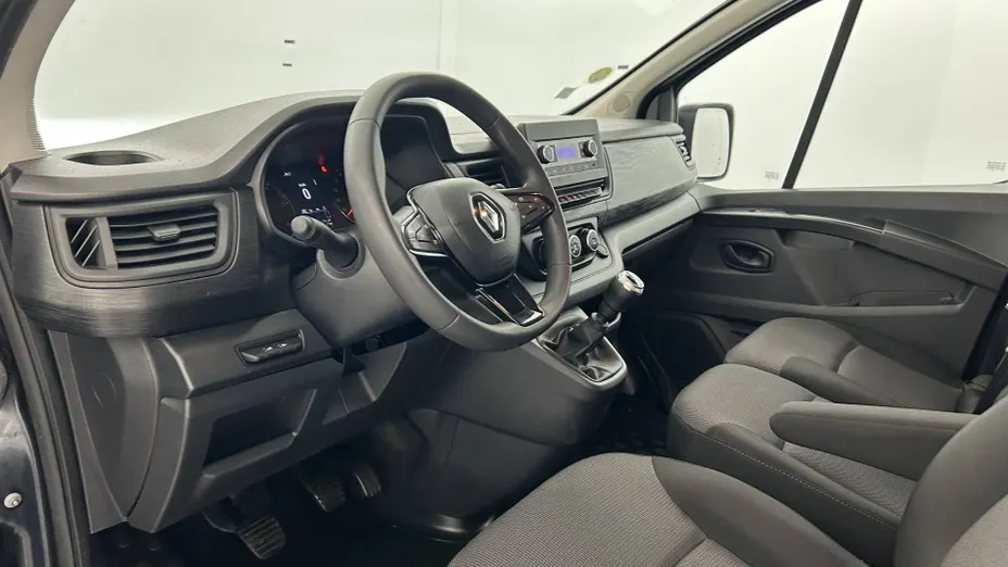 RENAULT Trafic -