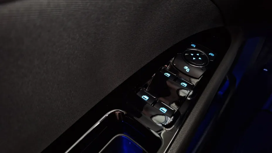 FORD Mondeo Mondeo 2.0 Hybrid Trend