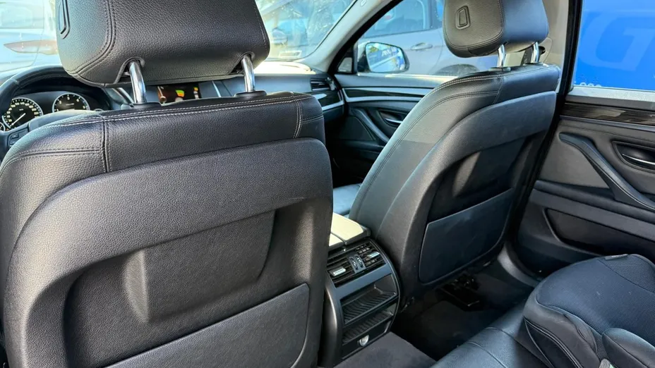 BMW Seria 5 518d Luxury Line aut