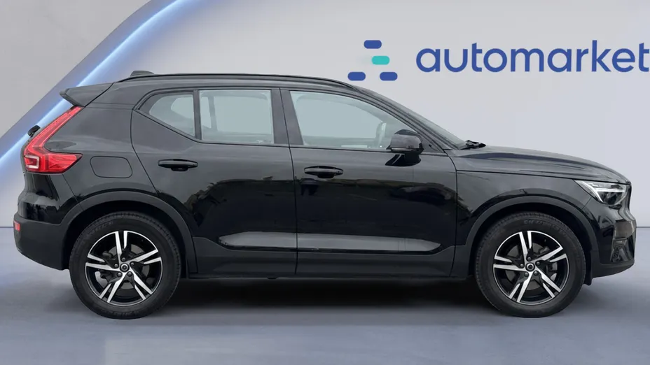 VOLVO XC40 XC40 B3 Plus Dark aut
