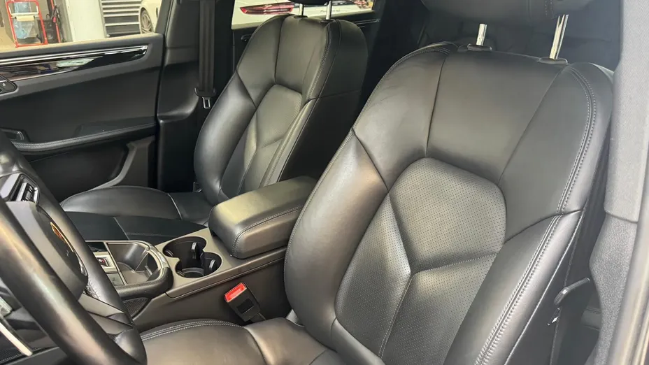 PORSCHE Macan Macan