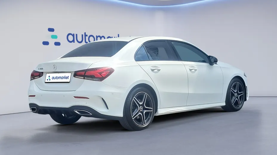 MERCEDES-BENZ A Klasa A 200 AMG Line 7G-DCT