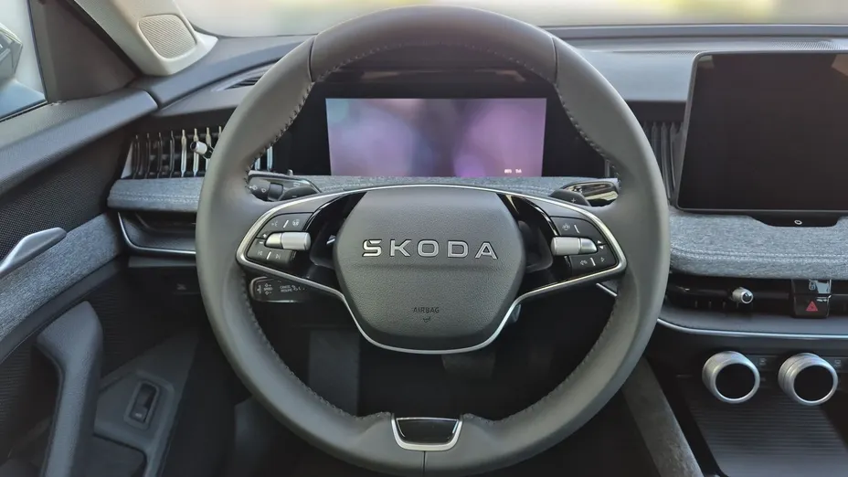 SKODA Superb Superb 2.0 TDI SCR Drive DSG Nowy
