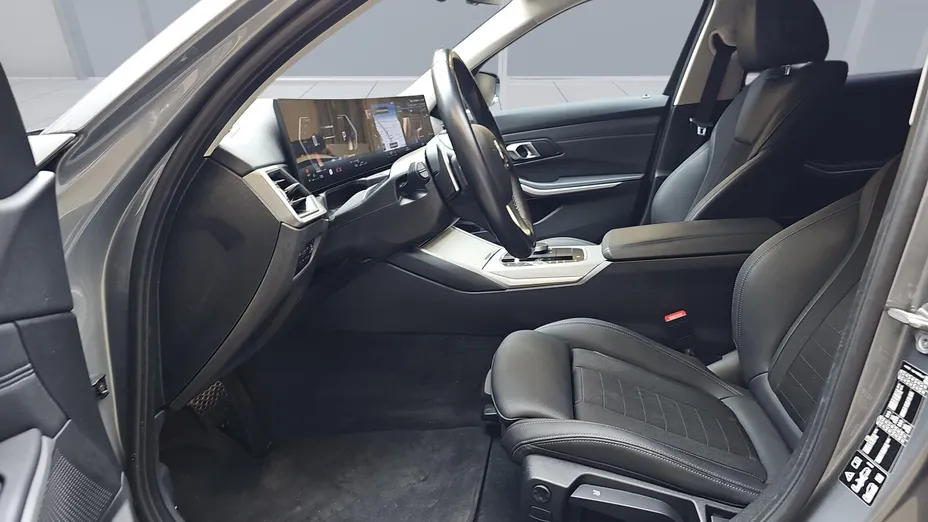 BMW Seria 3 330i xDrive aut