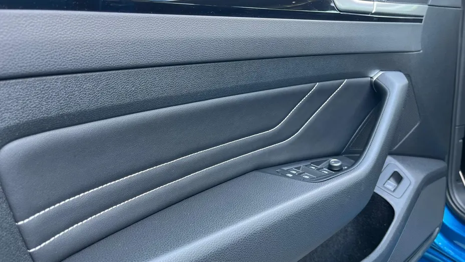 VOLKSWAGEN Arteon Arteon 2.0 TSI R-Line DSG