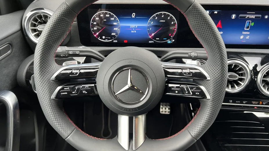 MERCEDES-BENZ A Klasa A 200 AMG Line 7G-DCT