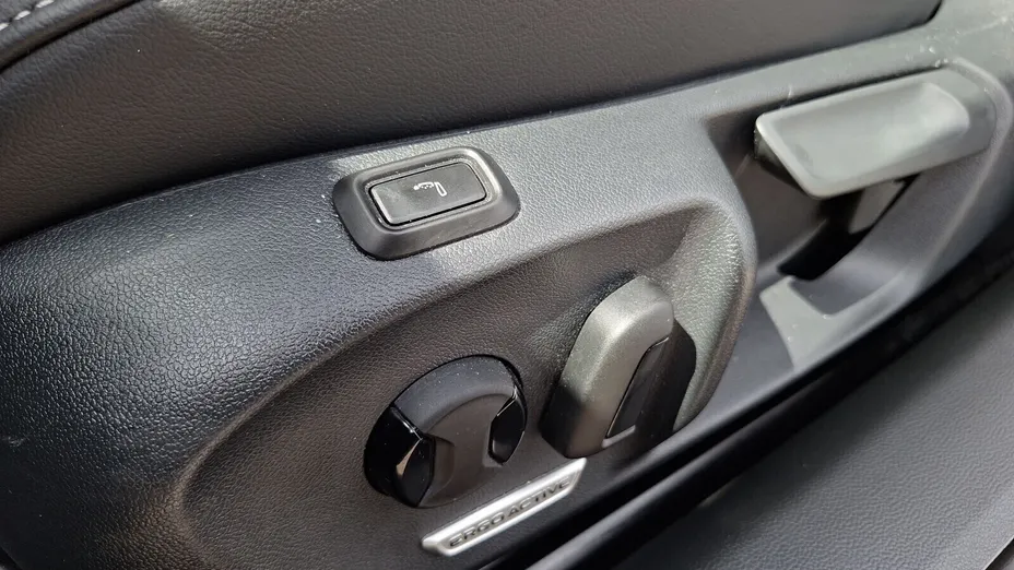 VOLKSWAGEN Passat -