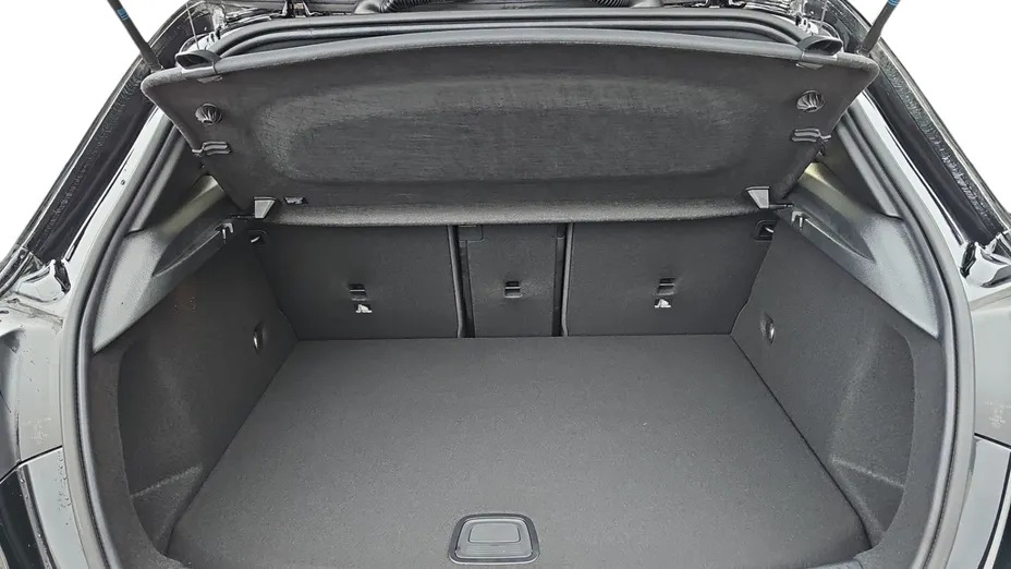 MERCEDES-BENZ A Klasa A 250 e PHEV AMG Line 8G-DCT