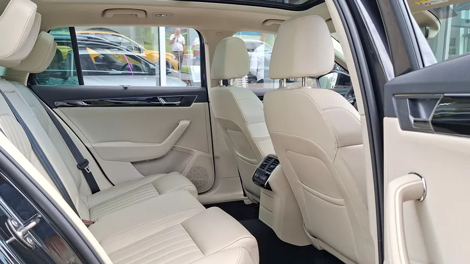 SKODA Superb Superb 2.0 TDI SCR L&K DSG