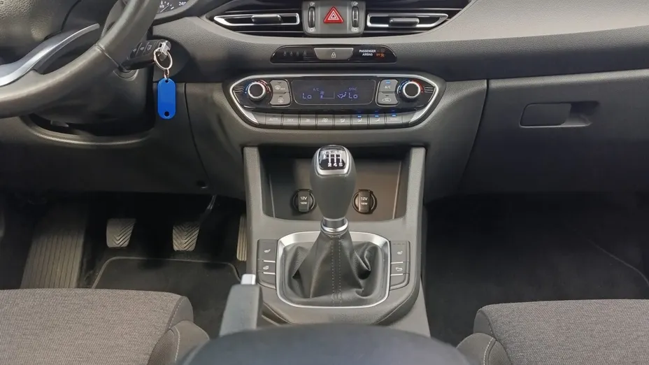 HYUNDAI i30 i30 1.0 T-GDI Smart