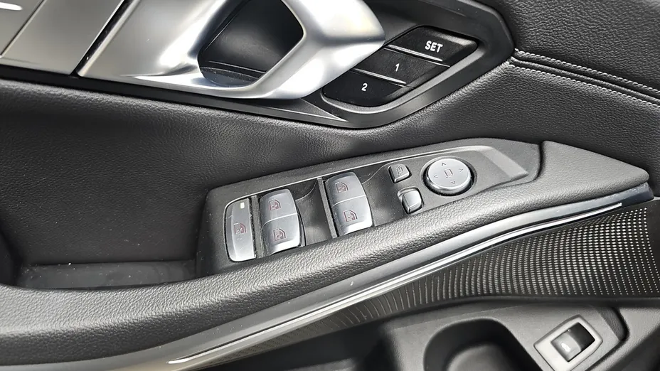 BMW Seria 3 330i xDrive aut