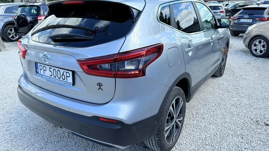 NISSAN Qashqai -