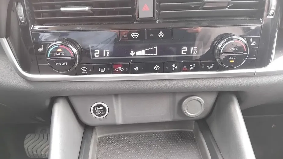 NISSAN Qashqai Qashqai 1.3 DIG-T mHEV N-Connecta Xtronic