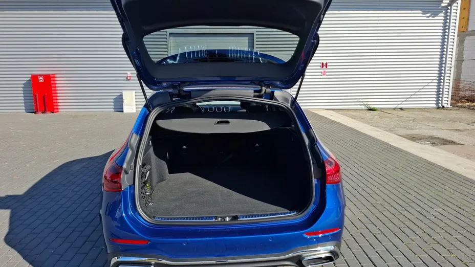 MERCEDES-BENZ C Klasa C 200 mHEV 4-Matic AMG