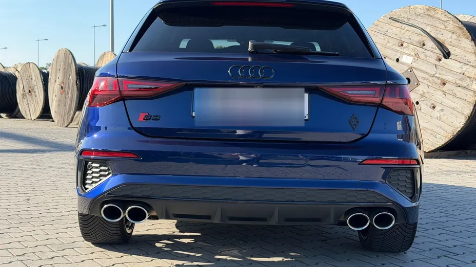 AUDI S3 -