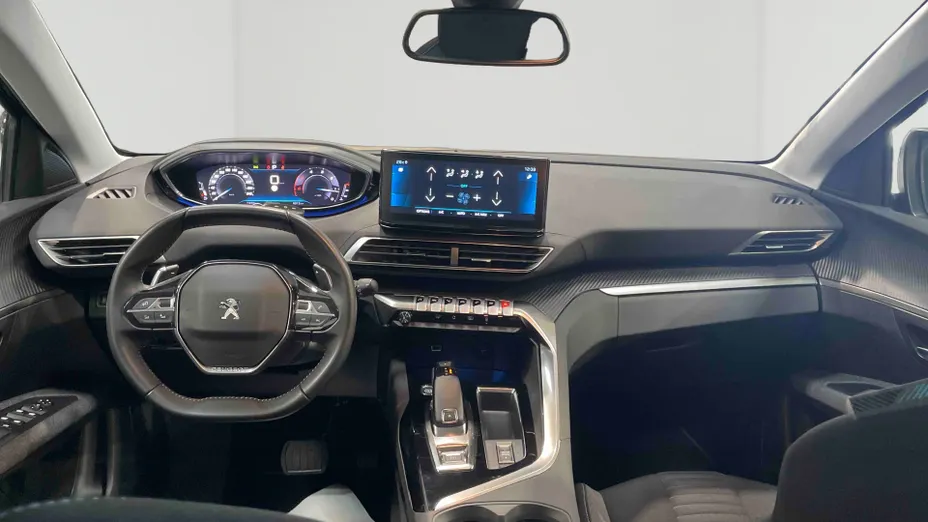 PEUGEOT 3008 -