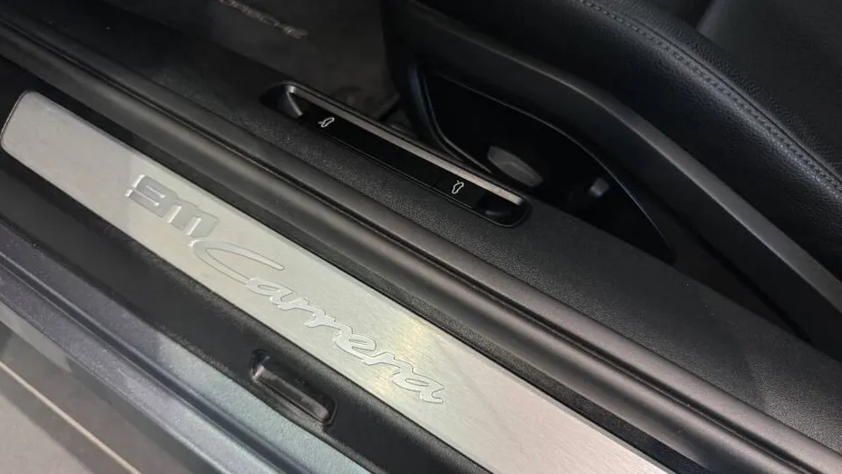 PORSCHE 911 911 Carrera