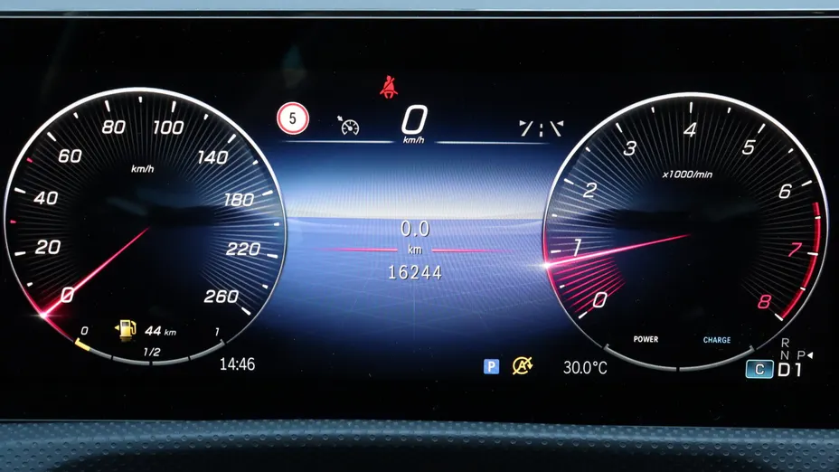 MERCEDES-BENZ A Klasa A 200 AMG Line 7G-DCT