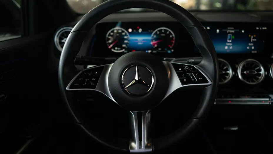MERCEDES-BENZ GLB GLB 200 mHEV 7G-DCT