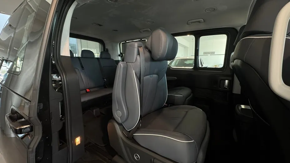 HYUNDAI Staria Staria 1.6 T-GDI HEV Luxury aut Nowy